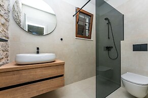 Sea front Villa Draga - infinity pool