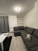 Cosy Cardiff Apartment Near City Centre