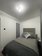 Cosy Cardiff Apartment Near City Centre