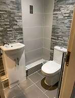 City Centre Duplex Sleeps 4 H55