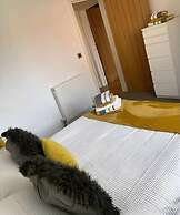 City Centre Duplex Sleeps 4 H55