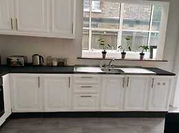 City Centre Duplex Sleeps 4 H1