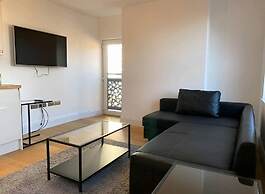 City Centre Duplex Sleeps 4 H1