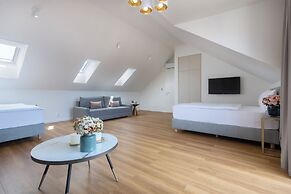 Encore Boutique Residence by Dwellfort