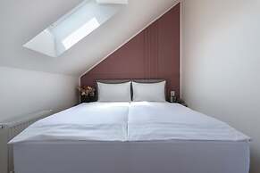 Encore Boutique Residence by Dwellfort