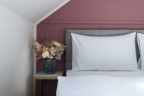 Encore Boutique Residence by Dwellfort