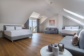 Encore Boutique Residence by Dwellfort