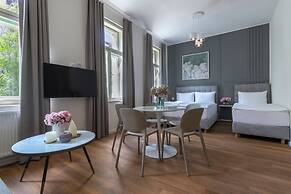 Encore Boutique Residence by Dwellfort