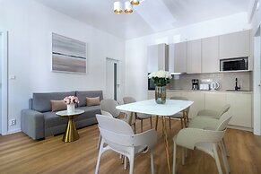 Encore Boutique Residence by Dwellfort