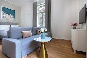 Encore Boutique Residence by Dwellfort