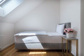 Encore Boutique Residence by Dwellfort