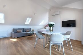 Encore Boutique Residence by Dwellfort