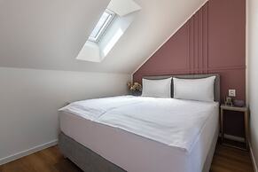 Encore Boutique Residence by Dwellfort