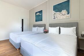 Encore Boutique Residence by Dwellfort