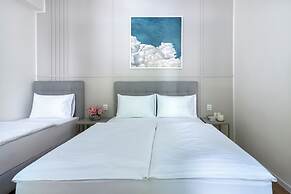 Encore Boutique Residence by Dwellfort