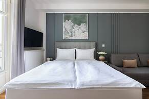 Encore Boutique Residence by Dwellfort