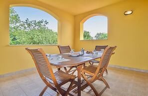 Residence with thermal pools in Sorano