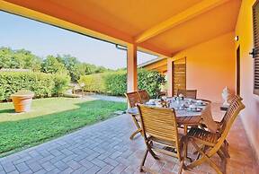 Residence with thermal pools in Sorano
