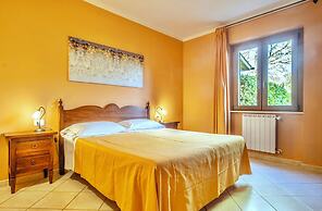 Residence with thermal pools in Sorano