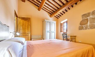 Residence with thermal pools in Sorano