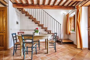 Residence with thermal pools in Sorano