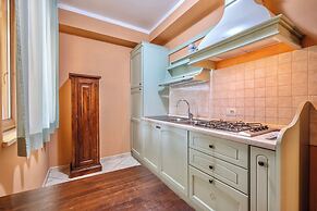 Residence with thermal pools in Sorano