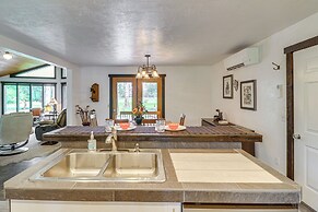 Deck & Mtn Views: Libby Home on Golf Course!