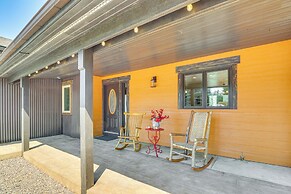 Deck & Mtn Views: Libby Home on Golf Course!