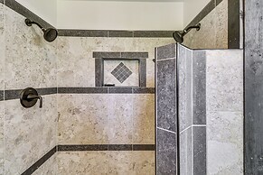 Deck & Mtn Views: Libby Home on Golf Course!