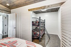 Charming Minnesota Cabin w/ Dock on Big Pine Lake!