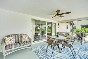 5 Mi to Beach: Cape Coral Oasis w/ Lanai