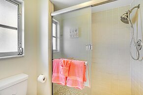 5 Mi to Beach: Cape Coral Oasis w/ Lanai