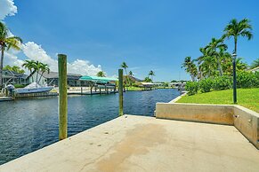 5 Mi to Beach: Cape Coral Oasis w/ Lanai