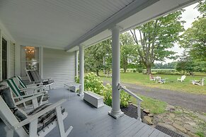 Lake Erie Retreat w/ Private Deck & Fire Pit