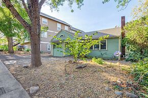 Dog-friendly 'columbia Cottage' in Hood River!