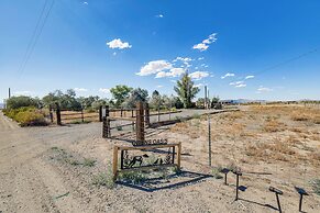 Rustic & Secluded Nevada Home: On-site Dog Park!