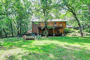 Peaceful Wautoma Retreat w/ Deck on 10 Acres!