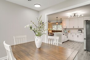 Wilmington Getaway w/ Fire Pit, 8 Mi to Beaches!