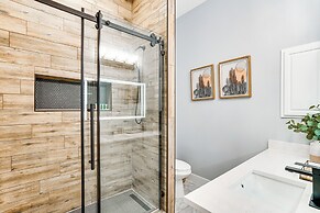 Haltom City Home w/ Patio ~ 11 Mi to Fort Worth!