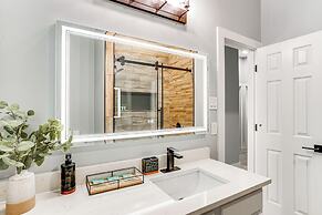 Haltom City Home w/ Patio ~ 11 Mi to Fort Worth!