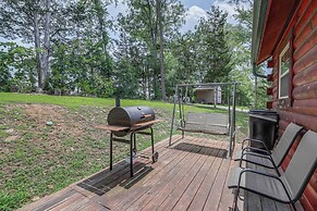 Serene Sevierville Cabin w/ Deck & Mountain Views!