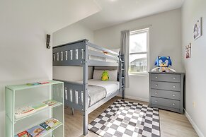 Home w/ 2 Living Spaces, Games, Pool: 11 Mi to WDW