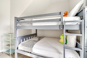 Home w/ 2 Living Spaces, Games, Pool: 11 Mi to WDW