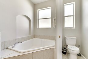 Home w/ 2 Living Spaces, Games, Pool: 11 Mi to WDW