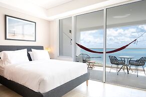 w Dazzling Loft w Ocean View in Crespo