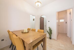 Victoria Majestic Suites Apartments