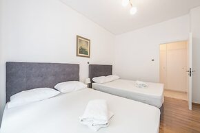 Victoria Majestic Suites Apartments