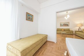 Victoria Majestic Suites Apartments