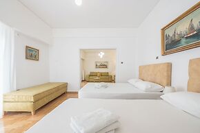 Victoria Majestic Suites Apartments