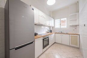 Victoria Majestic Suites Apartments